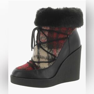 Jessica Simpson Myina‎ red plaid Faux fur ankle laceup wedge platform Boots sz 9